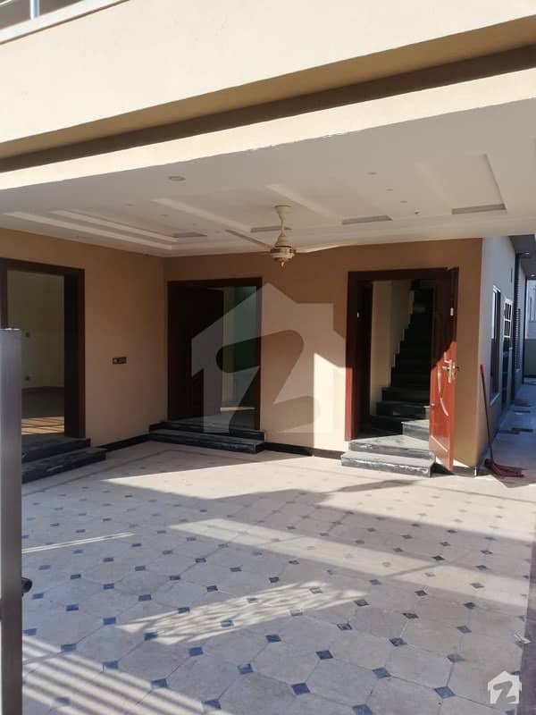 Bahria Town Sector E 10 Marla House For Sale