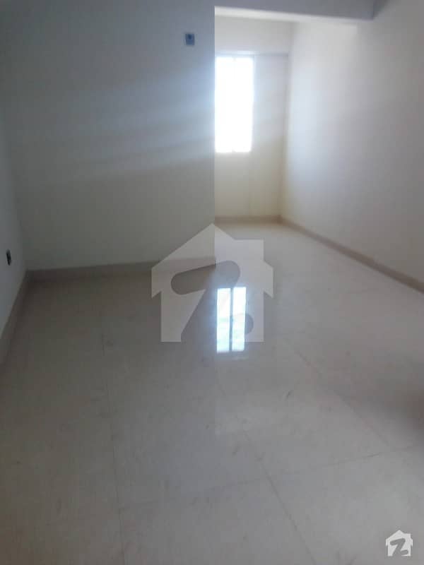 In Dha Defence Flat Sized 1800  Square Feet For Rent