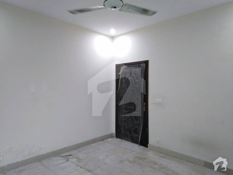 Good 4 Marla Flat For Rent In Punjab Coop Housing Society