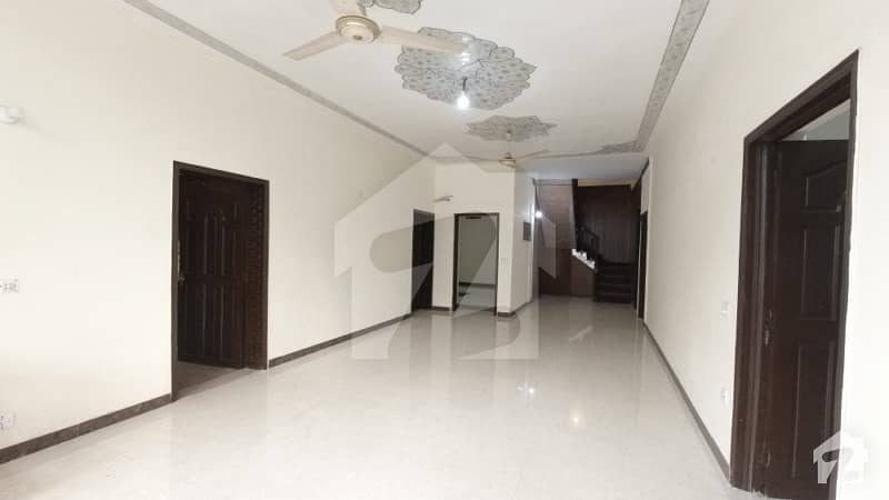 Gorgeous Land Area House For Rent Available In Garden Town - Lahore