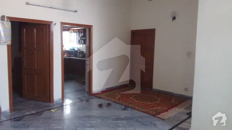 Perfect 2700  Square Feet Upper Portion In Peshawar Road For Rent