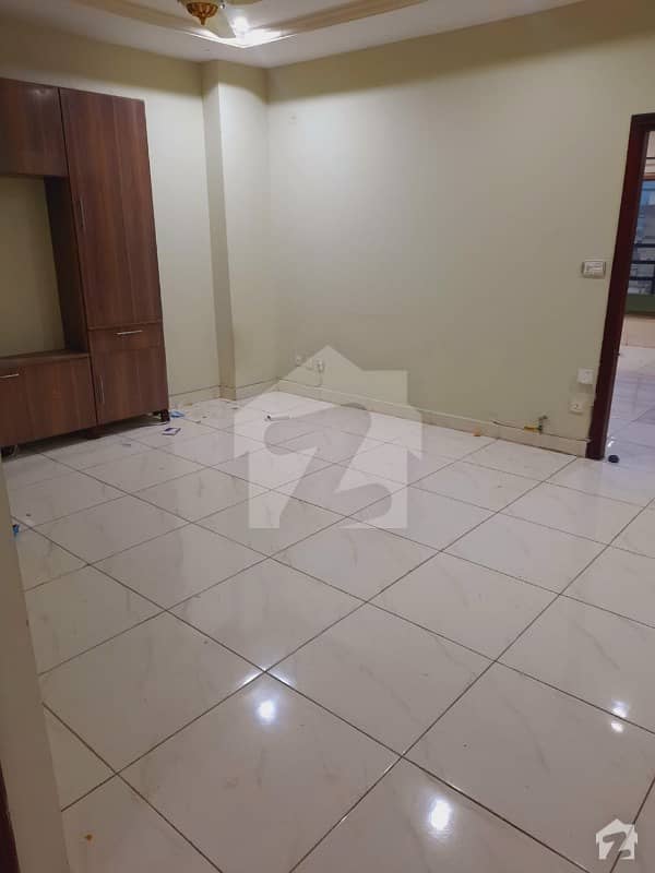 4 Bed Apartment For Rent In E-11 Islamabad