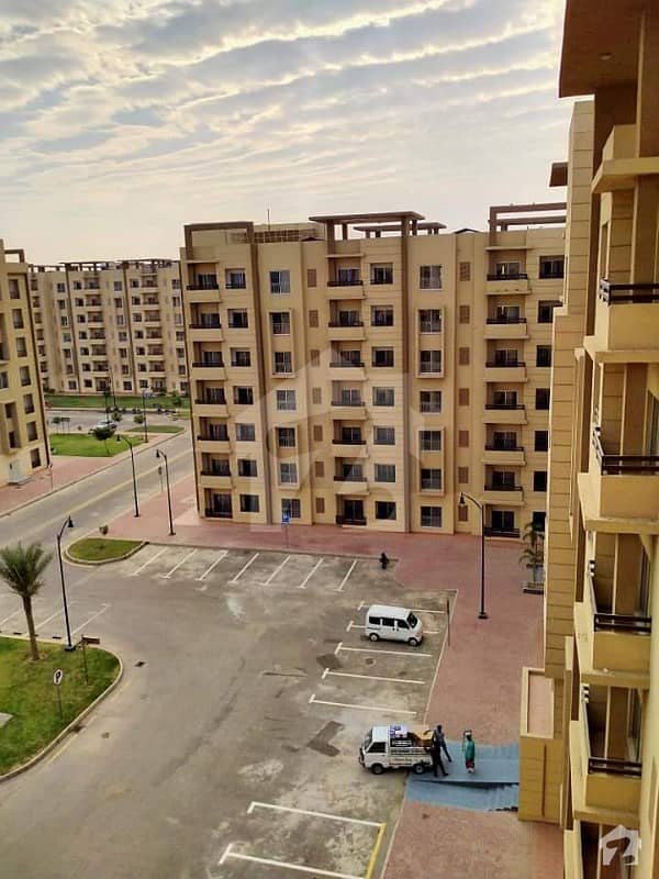 بحریہ ٹاؤن - پریسنٹ 19 بحریہ ٹاؤن کراچی کراچی میں 3 کمروں کا 10 مرلہ فلیٹ 1.4 کروڑ میں برائے فروخت۔