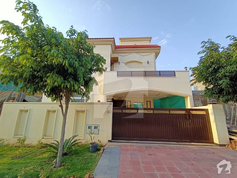 Sector C1 10 Marla Beautiful House For Sale In Bahria Enclave