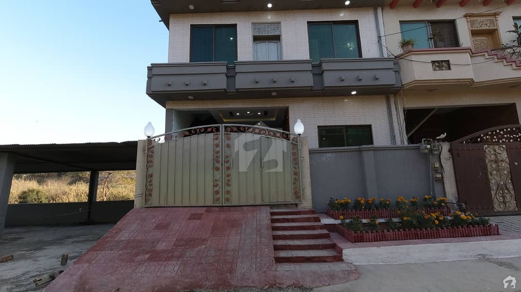 Triple Storey House With Extra Land Is Available For Sale