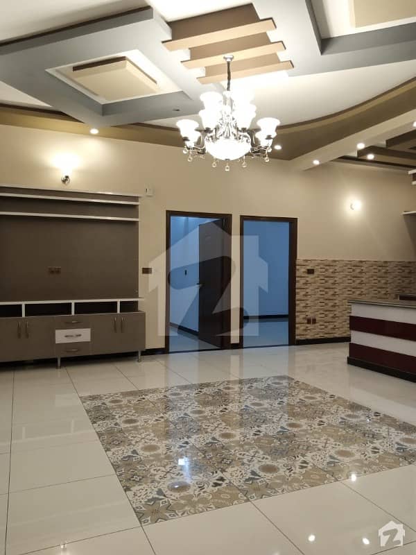 گورنمنٹ ٹیچرز سوسائٹی سکیم 33 کراچی میں 6 کمروں کا 10 مرلہ مکان 2.7 کروڑ میں برائے فروخت۔