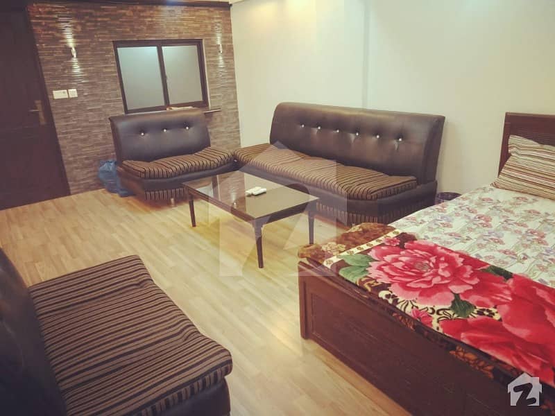 Fully Furnished Studio Apartment For Rent 450 Squire Feet