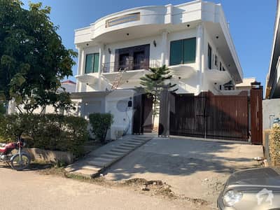 ایف ۔ 11/3 ایف ۔ 11 اسلام آباد میں 6 کمروں کا 1 کنال مکان 9.4 کروڑ میں برائے فروخت۔ ایف ۔ 11/3 ایف ۔ 11 اسلام آباد میں 6 کمروں کا 1 کنال مکان 9.4 کروڑ میں برائے فروخت۔