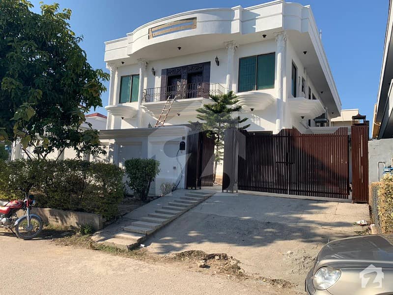 A Stunning House Is Up For Grabs In F-10 Islamabad