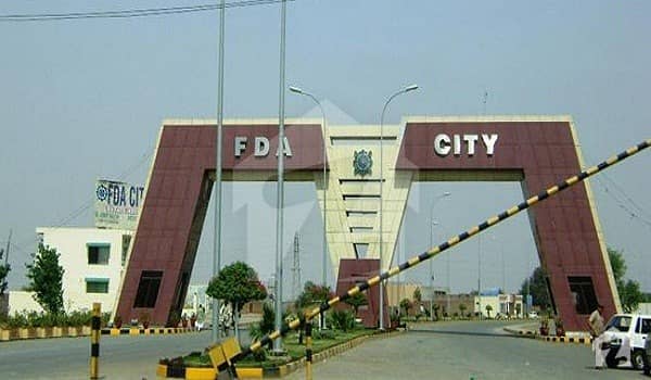 ایف ڈی اے شہر - بلاک ایف5 ایف ڈی اے سٹی فیصل آباد میں 10 مرلہ رہائشی پلاٹ 17 لاکھ میں برائے فروخت۔