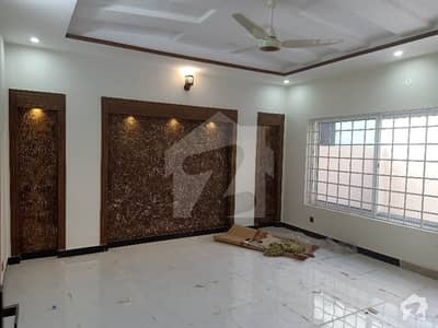 سوان گارڈن ۔ بلاک ایف سوان گارڈن اسلام آباد میں 5 کمروں کا 16 مرلہ مکان 2.5 کروڑ میں برائے فروخت۔ سوان گارڈن ۔ بلاک ایف سوان گارڈن اسلام آباد میں 5 کمروں کا 16 مرلہ مکان 2.5 کروڑ میں برائے فروخت۔