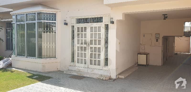 Falcon Society Baloch Colony Shahra Faisal 350 Yards House For Sale