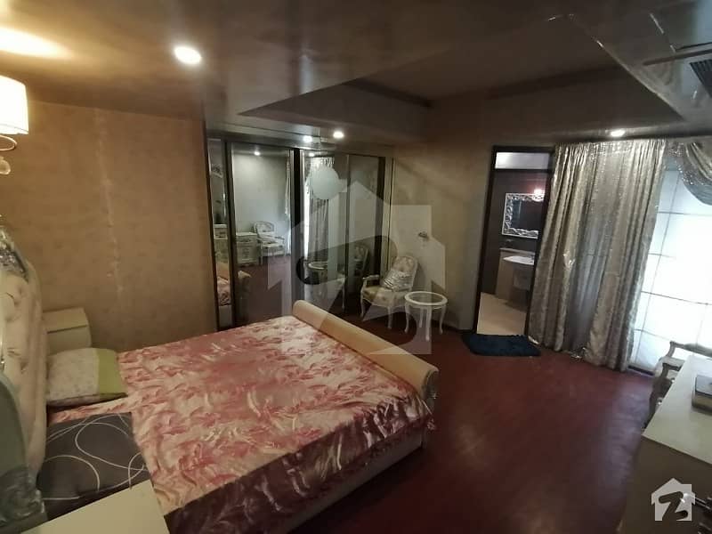 F-10 Selver Oks 3 Bed Room Apartment Fully Furnished Urgently Sale
