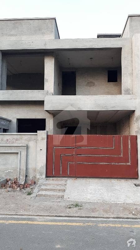 ایڈن آچرڈ فیصل آباد میں 3 کمروں کا 5 مرلہ مکان 75 لاکھ میں برائے فروخت۔