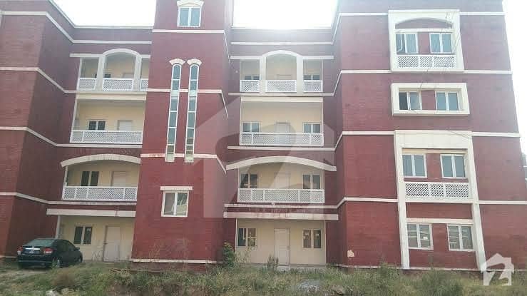 900  Square Feet Flat For Sale In G-10