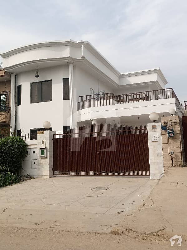 House In F-10 For Rent