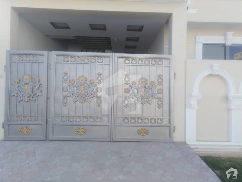 علامہ اقبال ایونیو جہانگی والا روڈ بہاولپور میں 4 کمروں کا 5 مرلہ مکان 1.1 کروڑ میں برائے فروخت۔