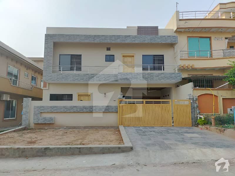 Street Corner 35 X 70 House For Sale In G13