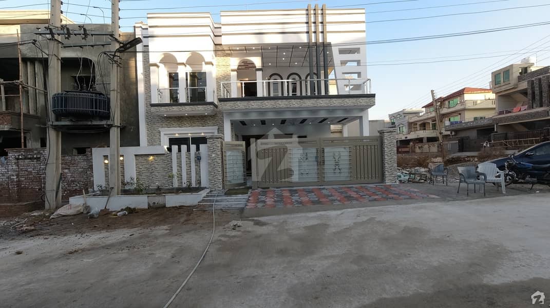 گلریز ہاؤسنگ سکیم راولپنڈی میں 6 کمروں کا 10 مرلہ مکان 2.75 کروڑ میں برائے فروخت۔