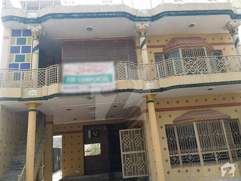 House Of 1000  Square Feet Available In Shah Khalid Colony