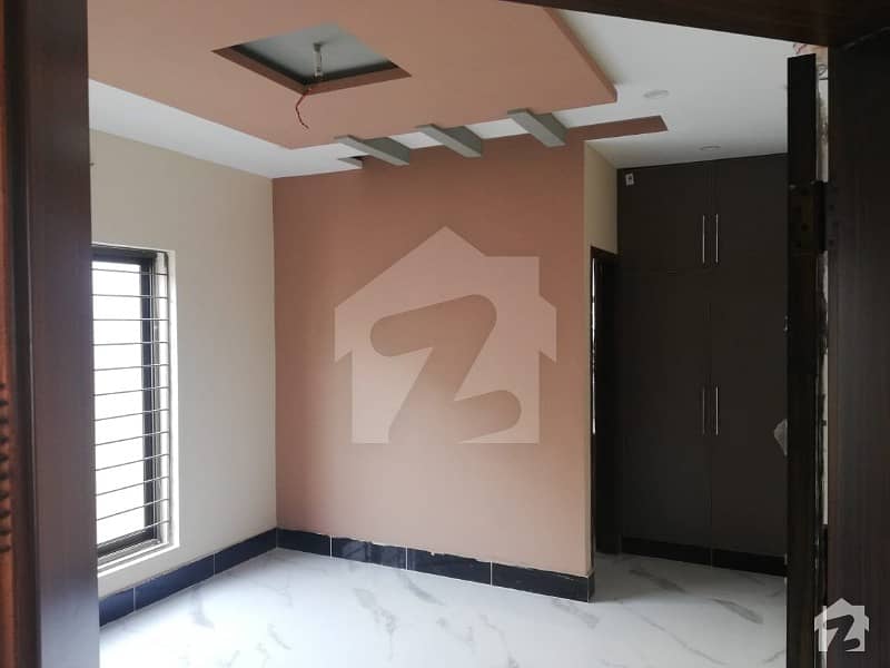 Near To Park And Mosque 1 Kanal House Available