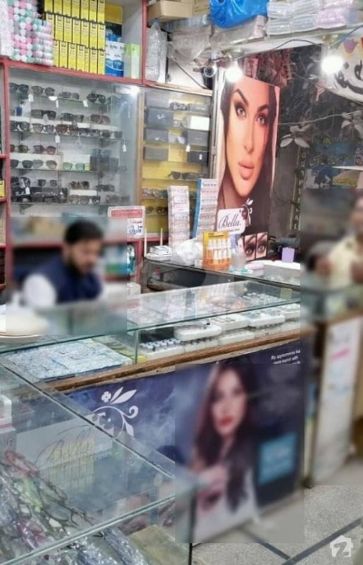 شاہ عالم مارکیٹ لاہور میں 0.39 مرلہ دکان 1.3 کروڑ میں برائے فروخت۔