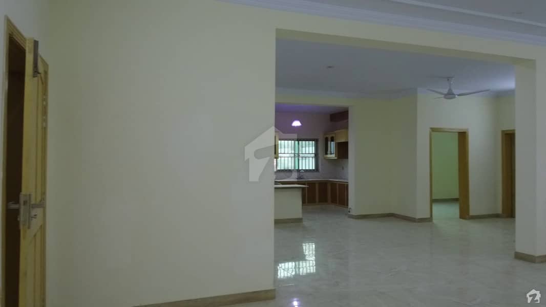 Ideally Located Upper Portion For Rent In GT Road Available