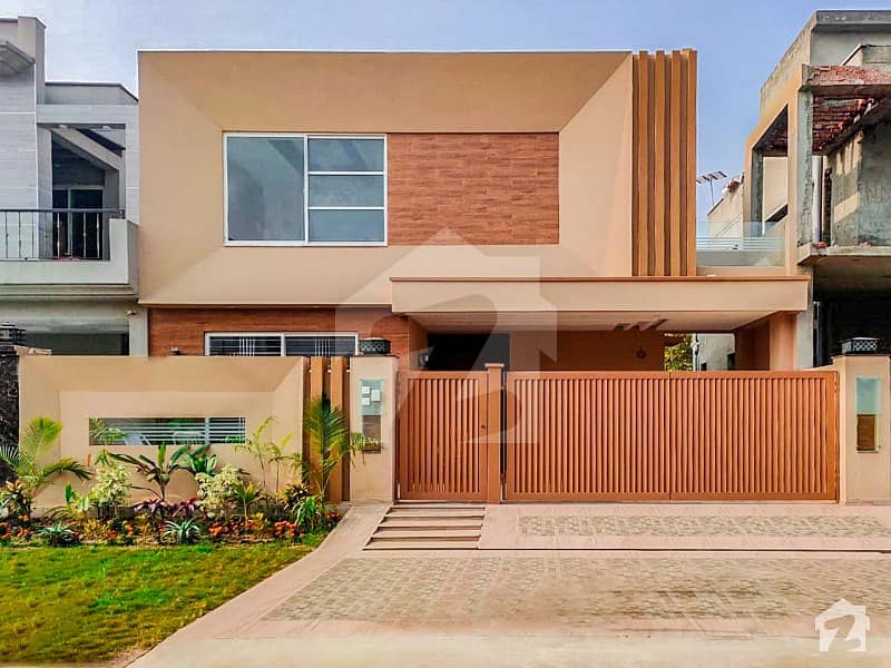 Near Dha Phase 5 Superb 10 Marla Modern Design House For Sale