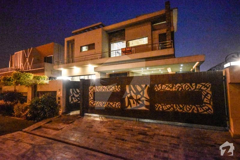 ڈی ایچ اے فیز 6 ڈیفنس (ڈی ایچ اے) لاہور میں 5 کمروں کا 1 کنال مکان 4.4 کروڑ میں برائے فروخت۔