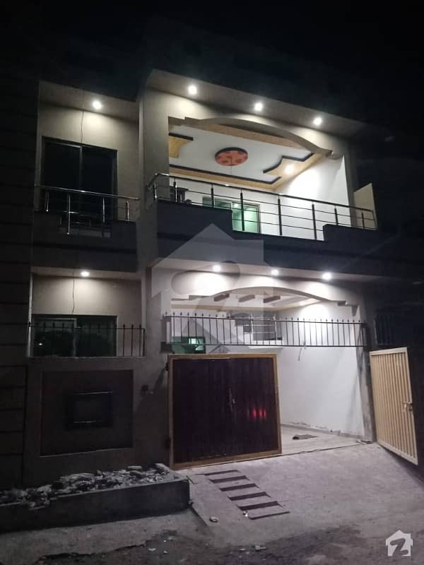 غوری ٹاؤن فیز 5بی غوری ٹاؤن اسلام آباد میں 4 کمروں کا 6 مرلہ مکان 1.15 کروڑ میں برائے فروخت۔