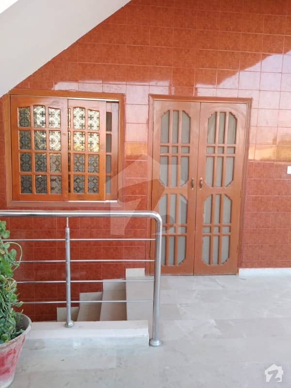 Gulistan E Jauhar Pia Society Gate  3 Second Floor With Roof 200 Yards 2 Bed Dd