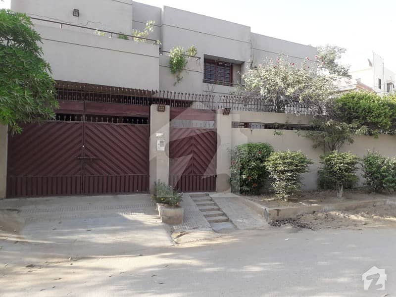 گلستانِِ جوہر ۔ بلاک 1 گلستانِ جوہر کراچی میں 5 کمروں کا 1 کنال مکان 5.8 کروڑ میں برائے فروخت۔
