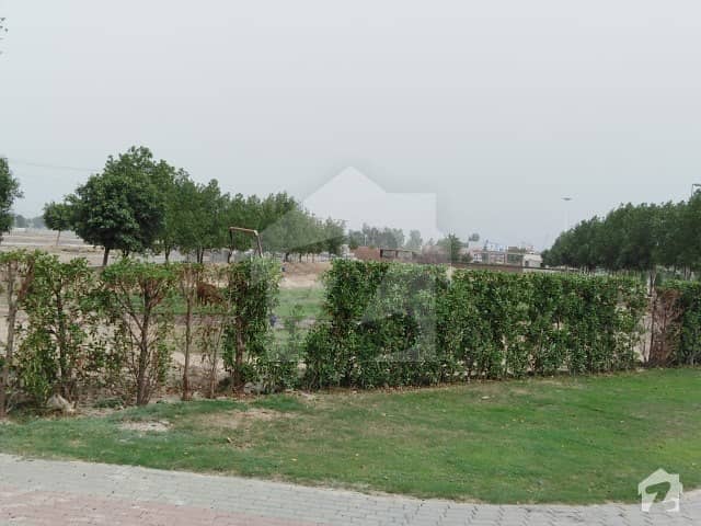 5 Marla Corner Paid Possession Paid Plot For Sale In AA Block Sector D Bahria Town