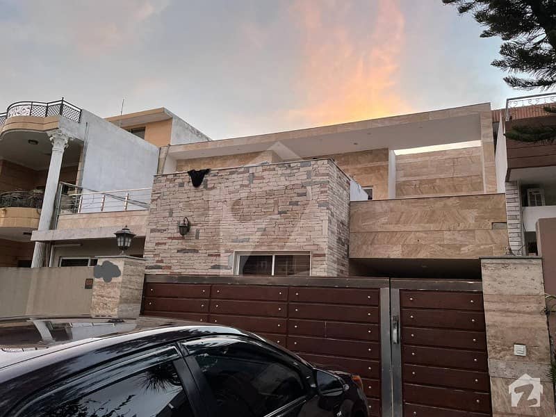Prime Location Sector G9 5 Bedroom House For Sale