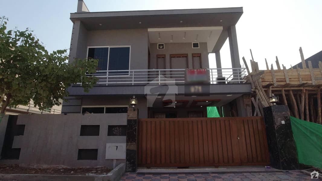 Decent Design Luxury House Is Available For Sale In Bahria Town Phase 7