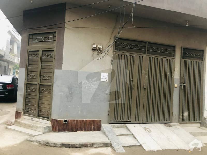 شیرشاہ کالونی - راؤنڈ روڈ لاہور میں 4 کمروں کا 3 مرلہ مکان 72 لاکھ میں برائے فروخت۔