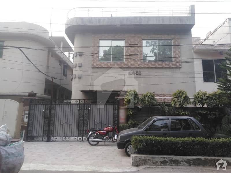 12.5 Marla House For Sale In Samanabad