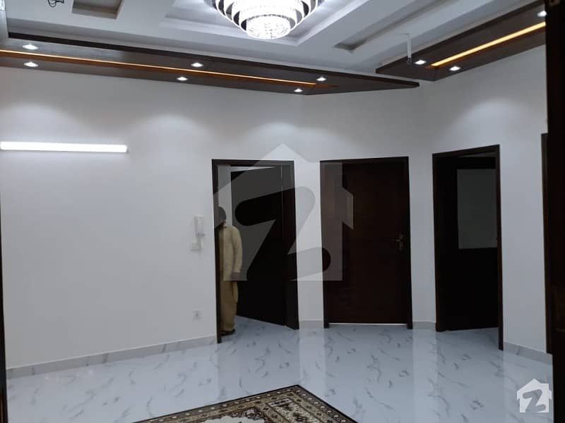 پاک عرب ہاؤسنگ سوسائٹی لاہور میں 2 کمروں کا 10 مرلہ زیریں پورشن 45 ہزار میں کرایہ پر دستیاب ہے۔