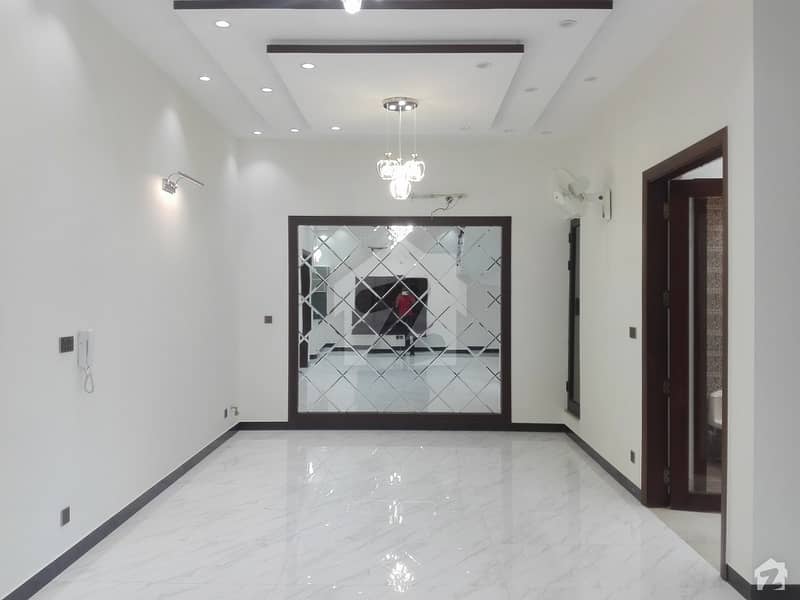 Ideally Located House Of 10 Marla Is Available For Rent In Bahria Enclave - Sector C3