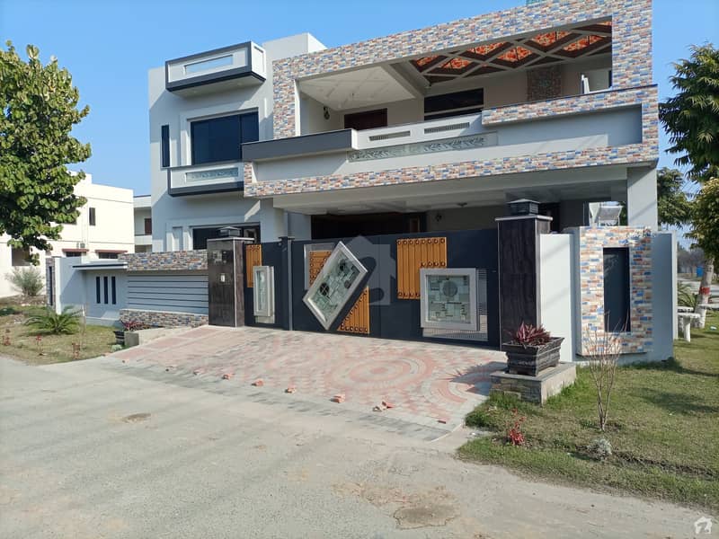 House Of 1 Kanal For Sale In DC Colony