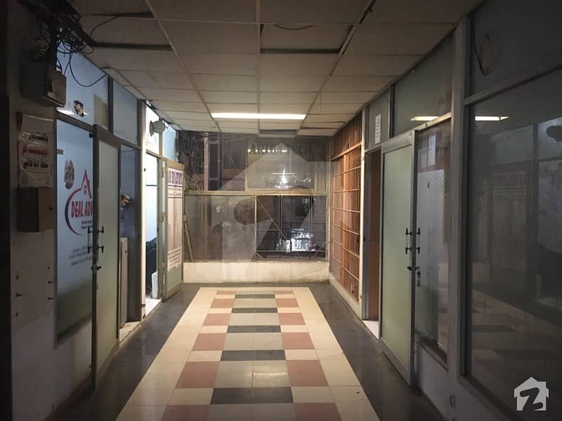 کلفٹن کراچی میں 0.31 مرلہ دفتر 25 لاکھ میں برائے فروخت۔ کلفٹن کراچی میں 0.31 مرلہ دفتر 25 لاکھ میں برائے فروخت۔