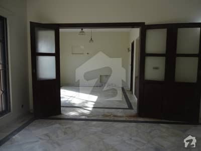 ایف ۔ 11 اسلام آباد میں 6 کمروں کا 1.33 کنال مکان 10.9 کروڑ میں برائے فروخت۔ ایف ۔ 11 اسلام آباد میں 6 کمروں کا 1.33 کنال مکان 10.9 کروڑ میں برائے فروخت۔