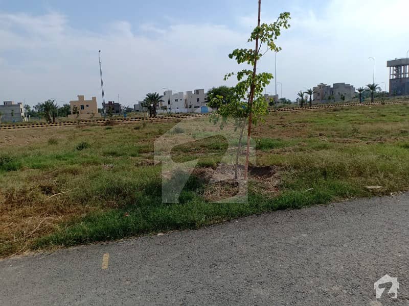 D Block 8 Marla Good Location Plot For Sale In Dha 9 Town Lahore