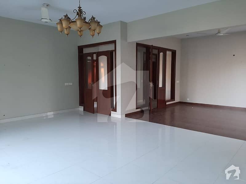 DHA Ph 1 First Floor Portion For Rent