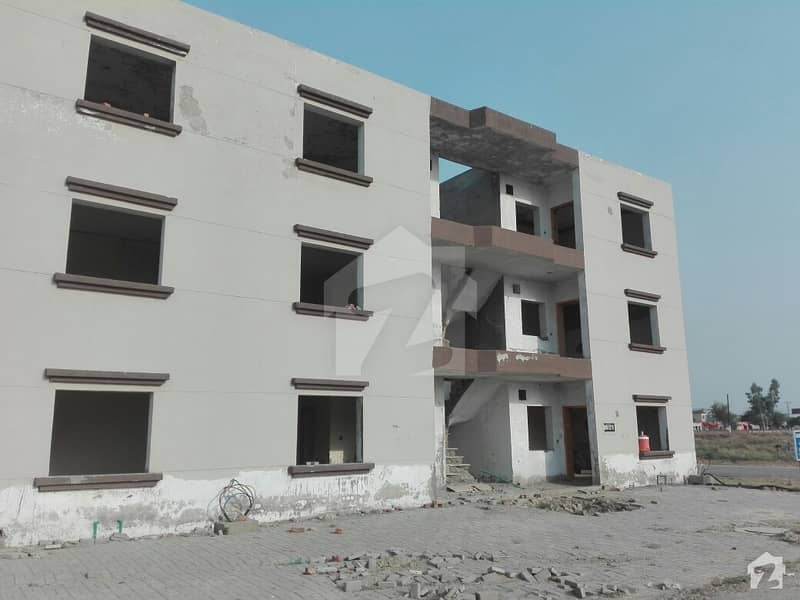 Khayaban-e-Amin 5 Marla Flat Up For Sale