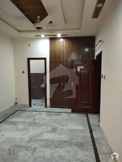 راجا کالونی فیصل آباد میں 7 کمروں کا 5 مرلہ مکان 1.3 کروڑ میں برائے فروخت۔