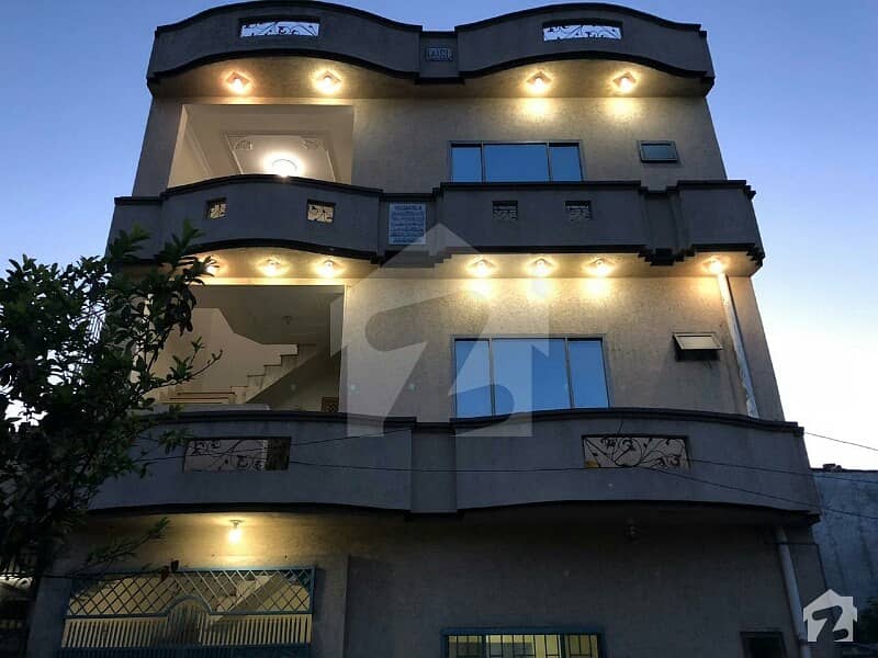 میسرائل روڈ راولپنڈی میں 9 کمروں کا 11 مرلہ مکان 1 کروڑ میں برائے فروخت۔