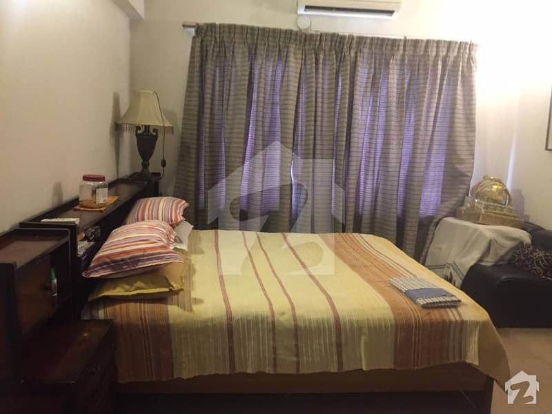 10 Marla Near To Park House For Sale In DHA Lahore