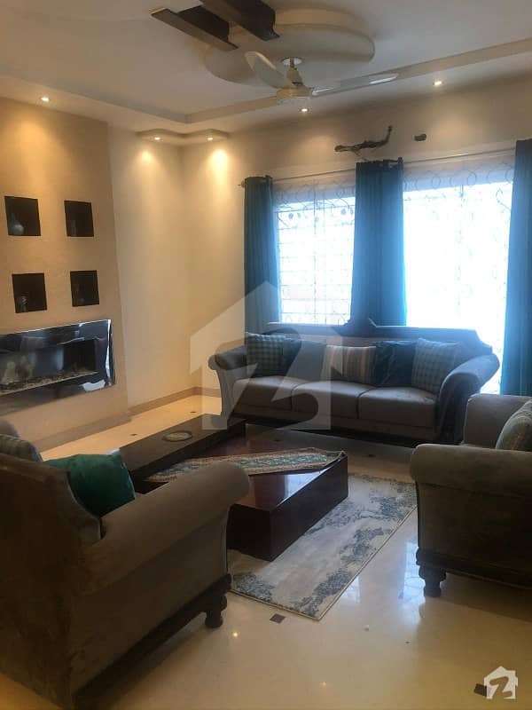 1 Kanal Fully Furnished Beautiful House Near To Park