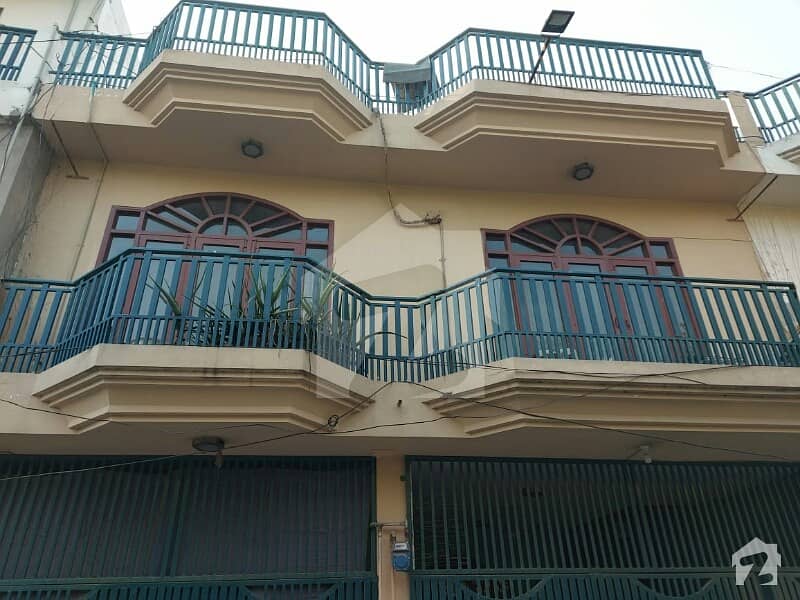 1350  Square Feet House In Waris Road For Sale